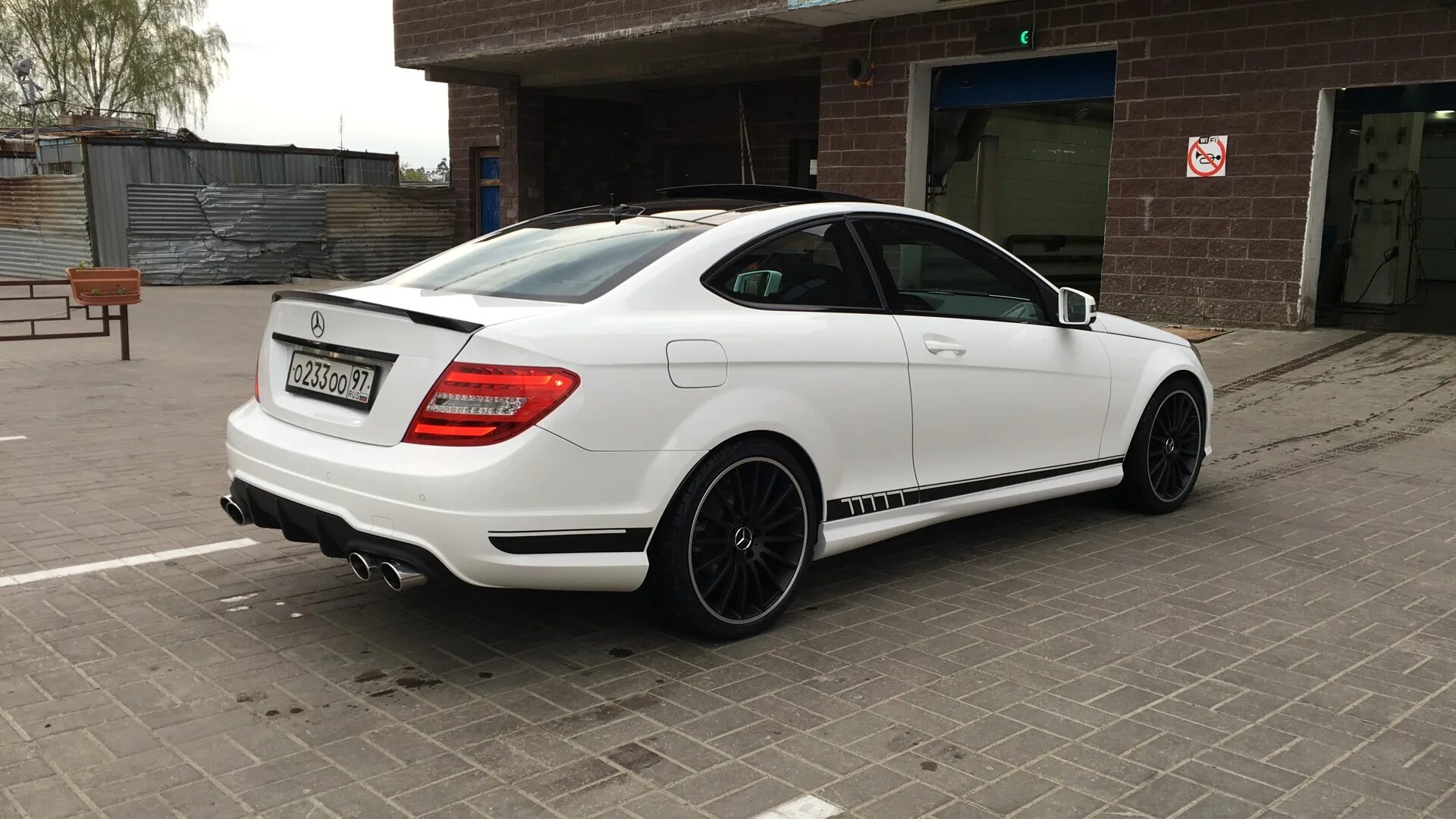 W204 рестайлинг. W204 рестайлинг r19. mercedes c w204 рестайлинг серебристый. w204 рестайлинг черный. мерседес ц 204 рестайлинг 1792x828.