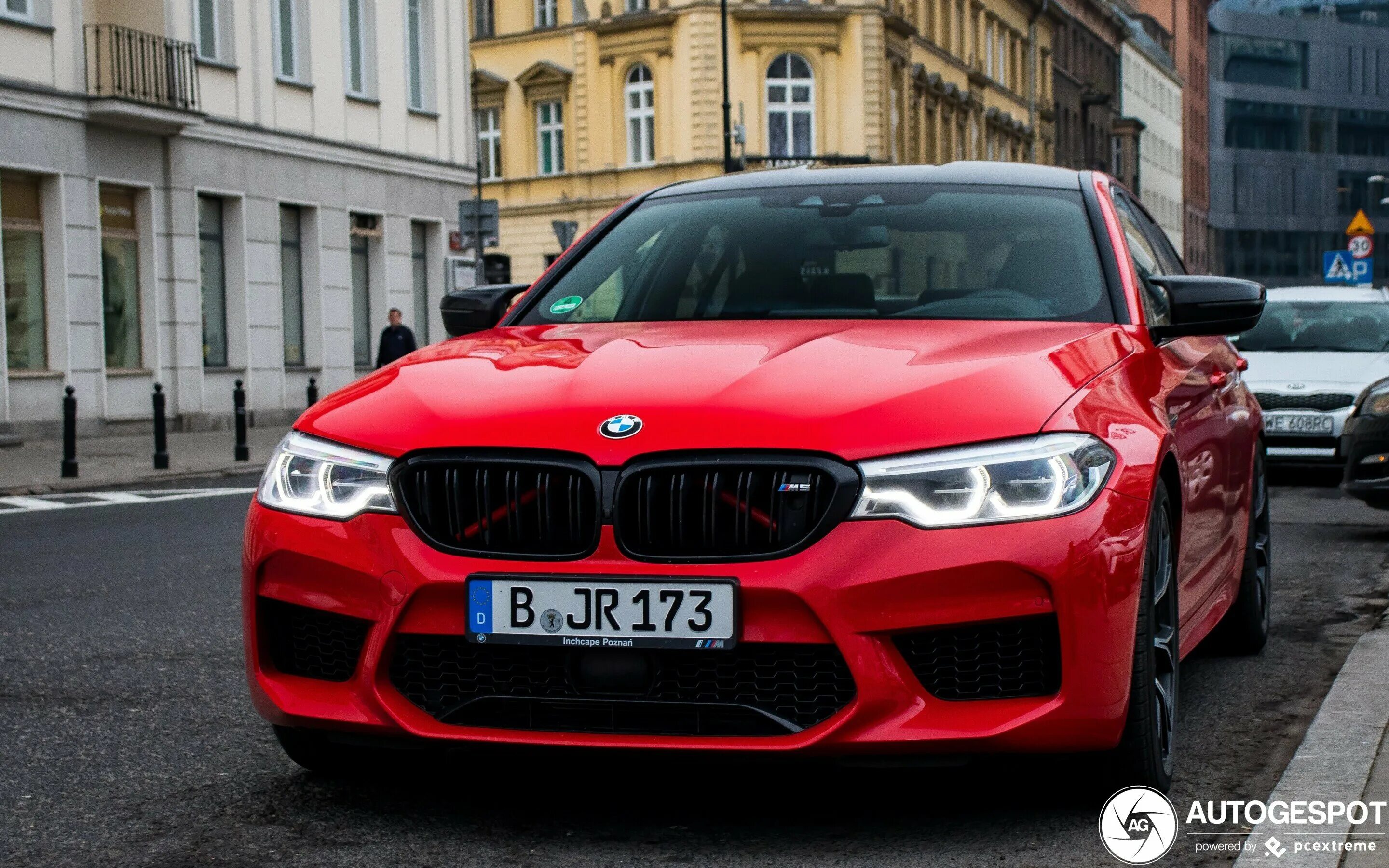 Красная бмв м5. BMW m5 f90. BMW m5 f90 Red. Красная БМВ м5 f90. BMW m5 f90 красная.
