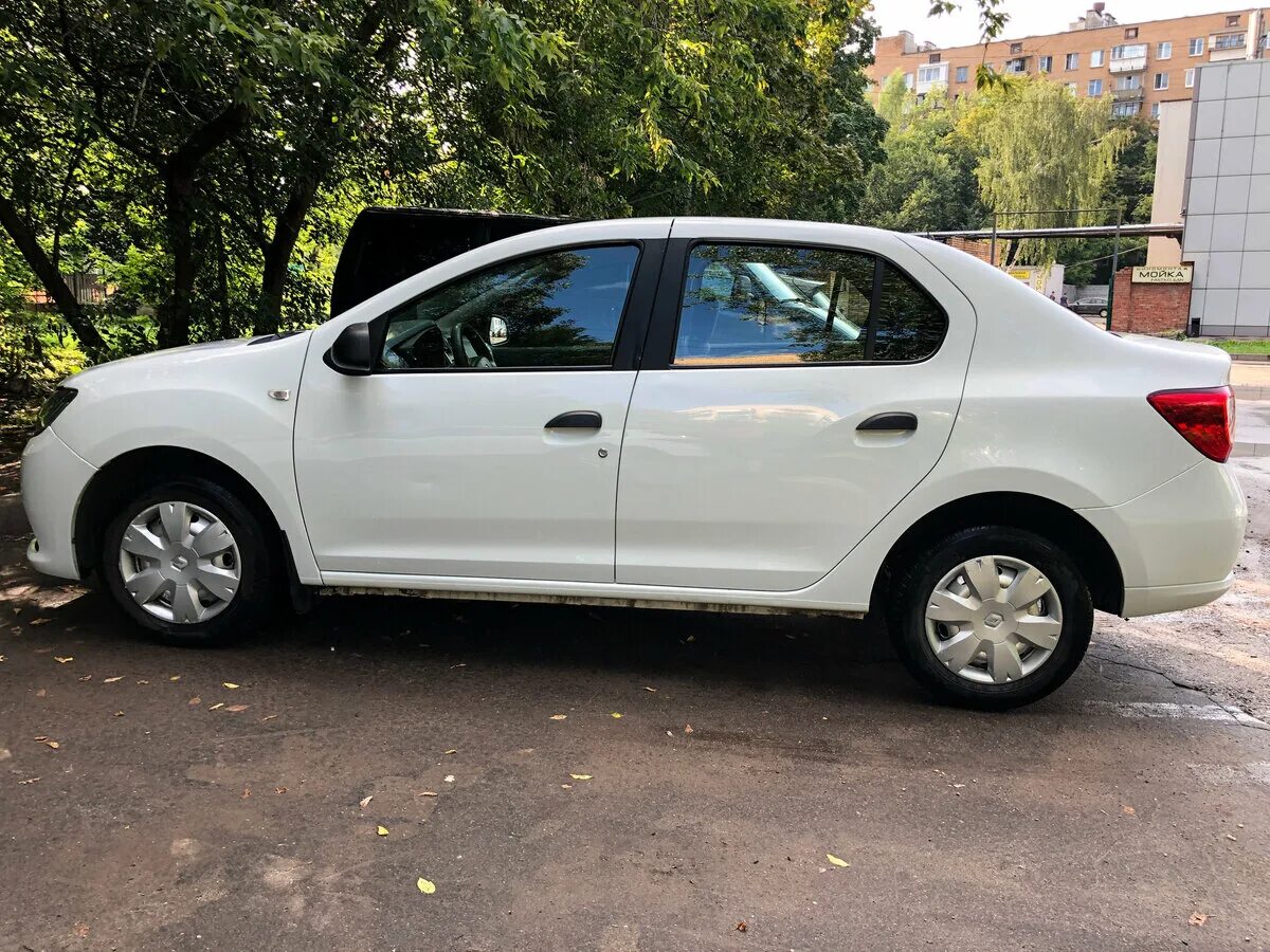 Renault 369 белый лед. Логан 2016. Рено логан 2 2014. Рено логан белый 710 710. Номер белого рено.