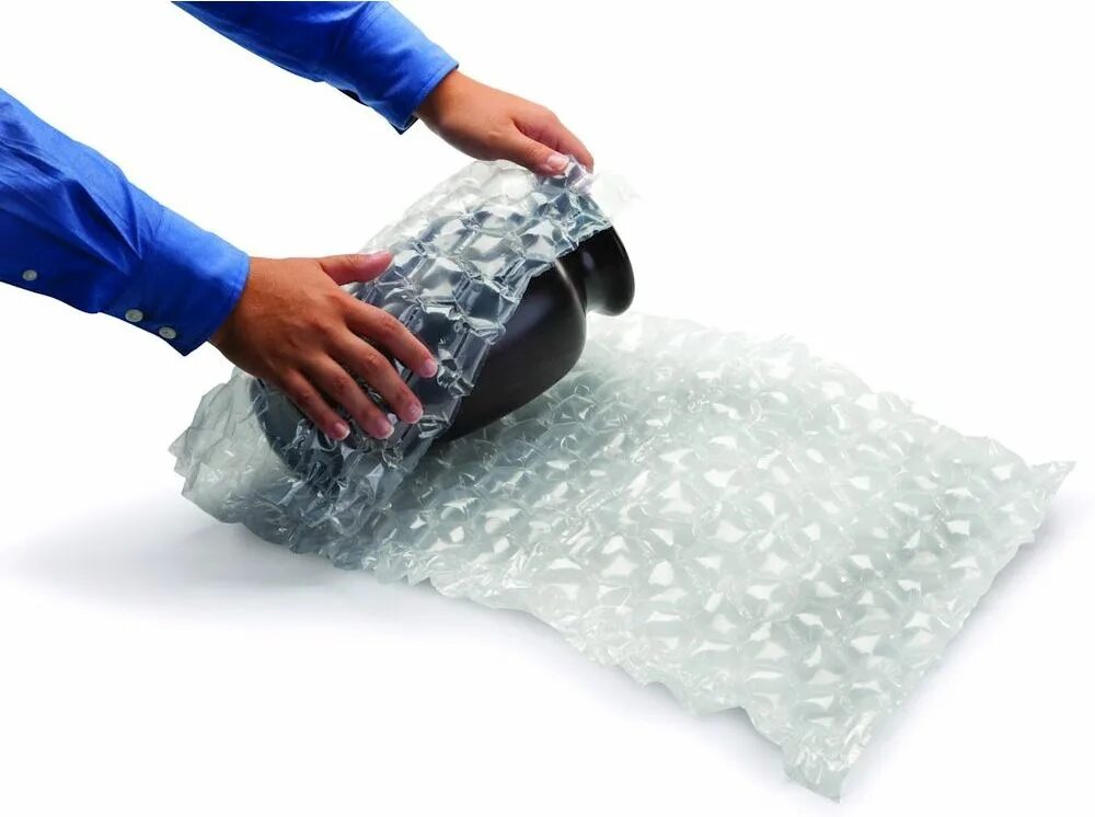 Bubble Wrap воздушно-пузырчатая пленка. Пузырьковая пленка для упаковки. Упаковка воздушно пузырьковая пленка. Упаковывают в воздушно пузырчатую пленку. Упаковочная пупырка