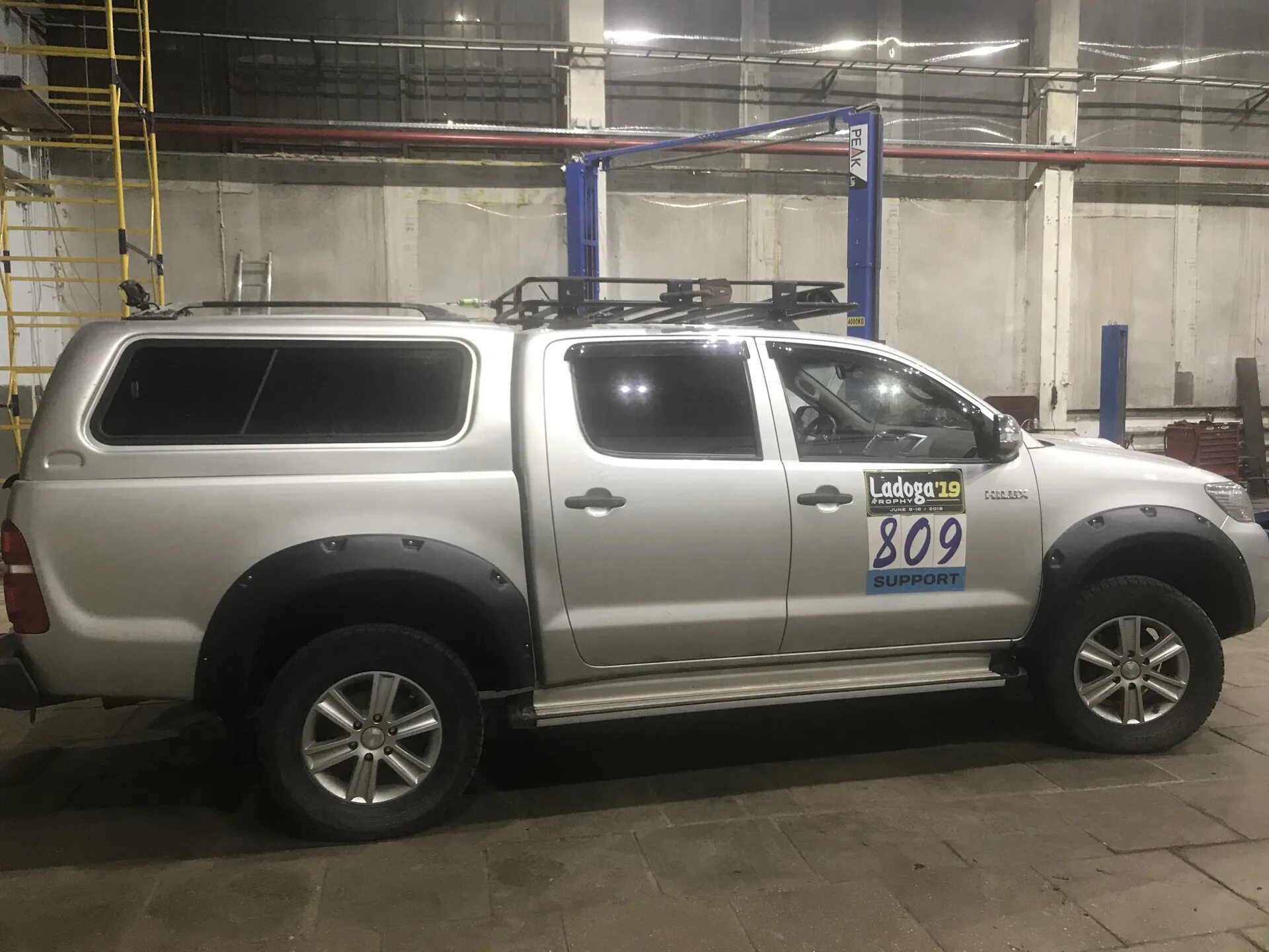Hilux расширители. Toyota hilux 7 расширители. toyota hilux расширители арок. hilux 2012 расширители арок. toyota hilux 2025 расширители арок.
