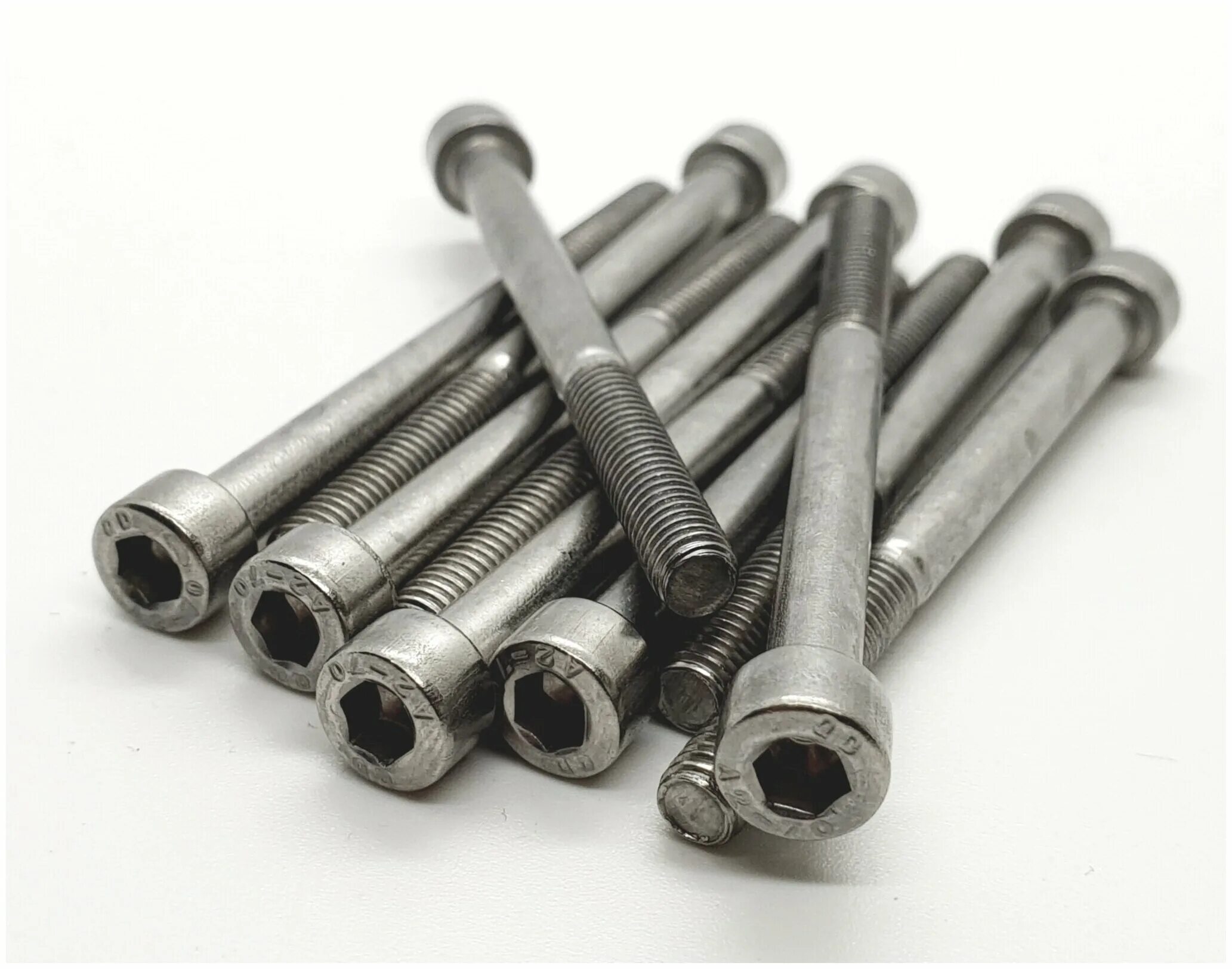 винт установочный м2,5х12 a2 din913. болт м12 под шестигранник sde. болт m6, винт m6х12. 5х8. винт м5 din 912.