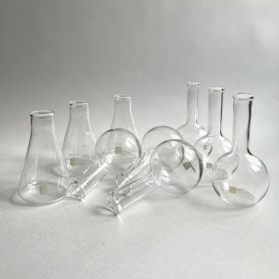 Колбы стекло купить. Колбы лабораторные стеклянные. Лабораторная посуда колба. Стеклянная лабораторная посуда. Стеклянная химическая посуда.