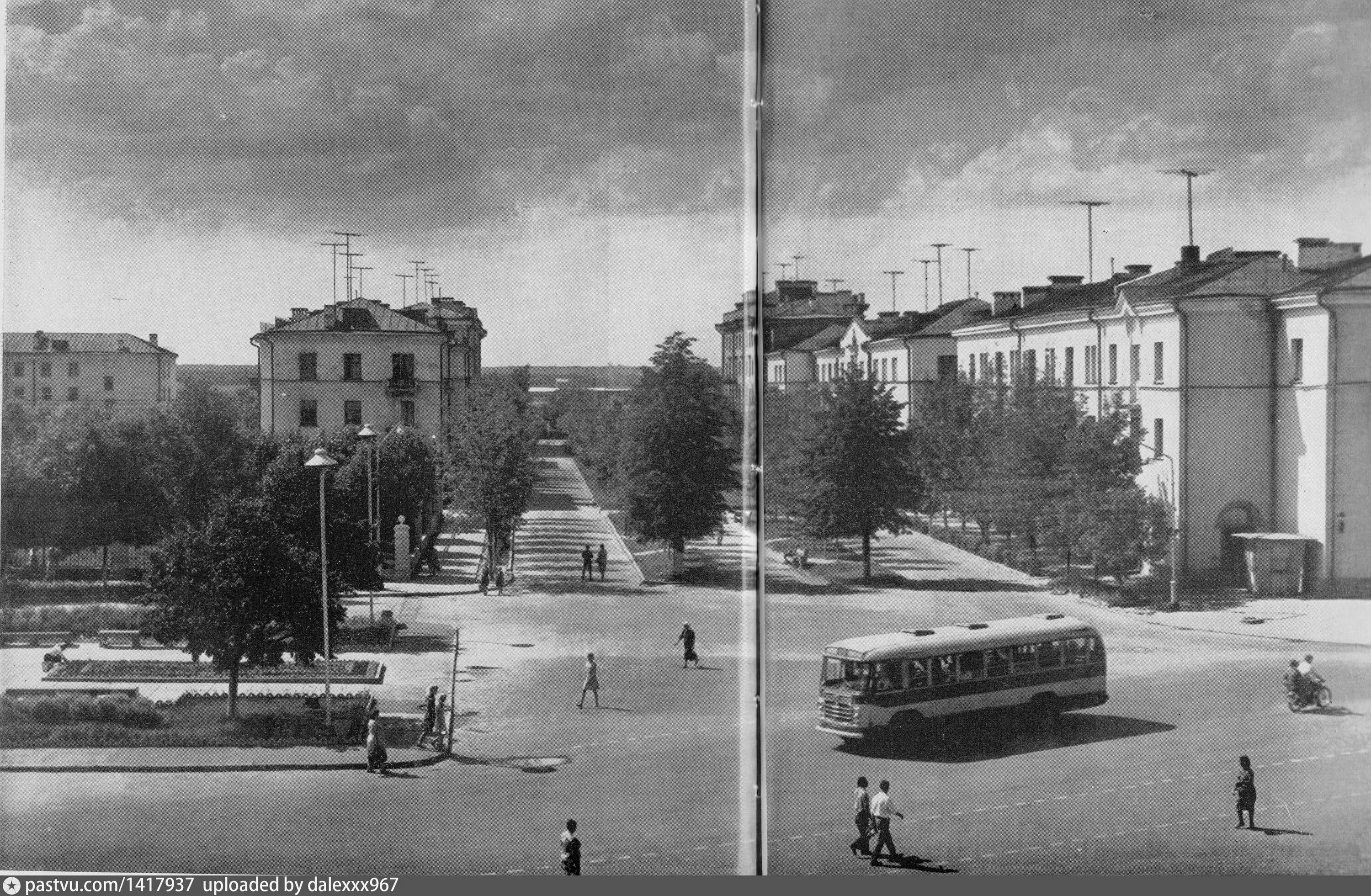 Советский город ленинградская. Кировский проспект Волхов. Волхов в 2000 году. Город Волхов 2000 годы. Старый Волхов.