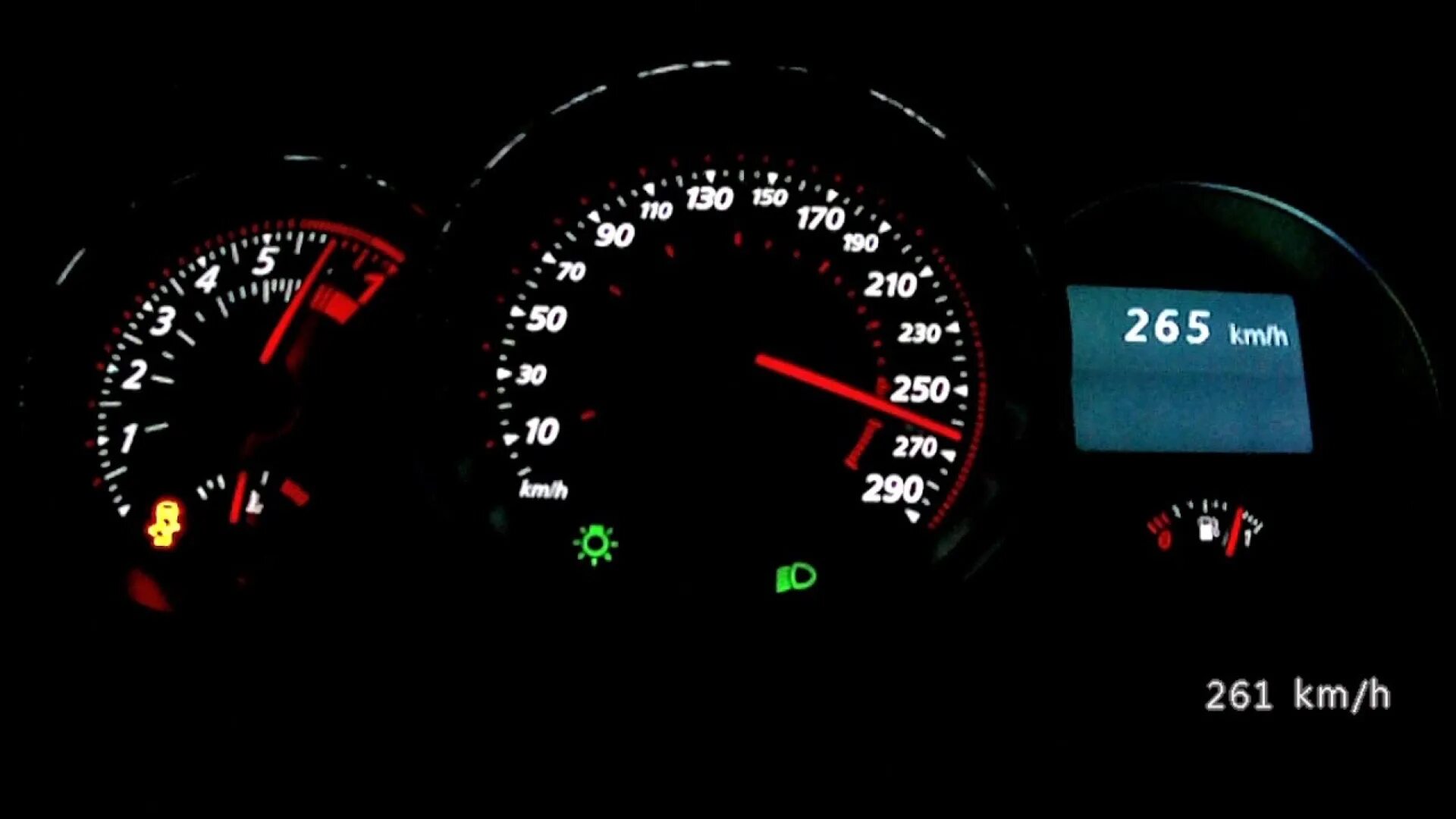 рено меган 2 спидометр максимальная. 210 км в час. спидометр nissan 260 км. рено логан спидометр 200км. спидометр бмв скорость 200.