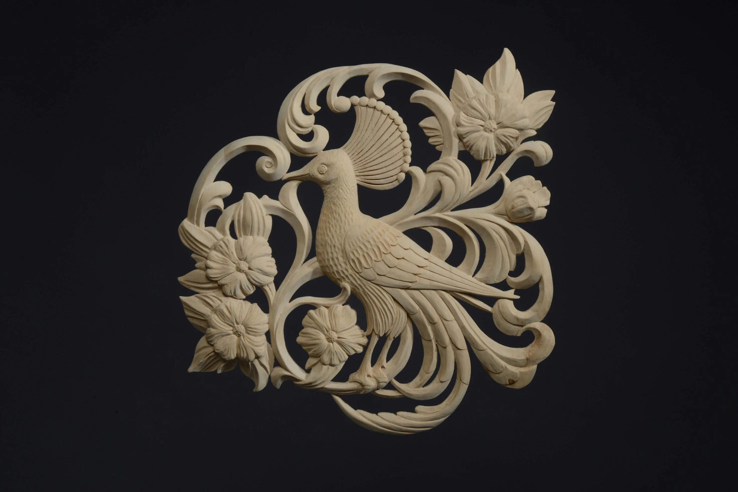 Декоративный скульптурный рельеф рим. Древняя рим барельеф орнамент. Рельеф орнамент. Рельефный орнамент. Лист аканта каменная резьба.