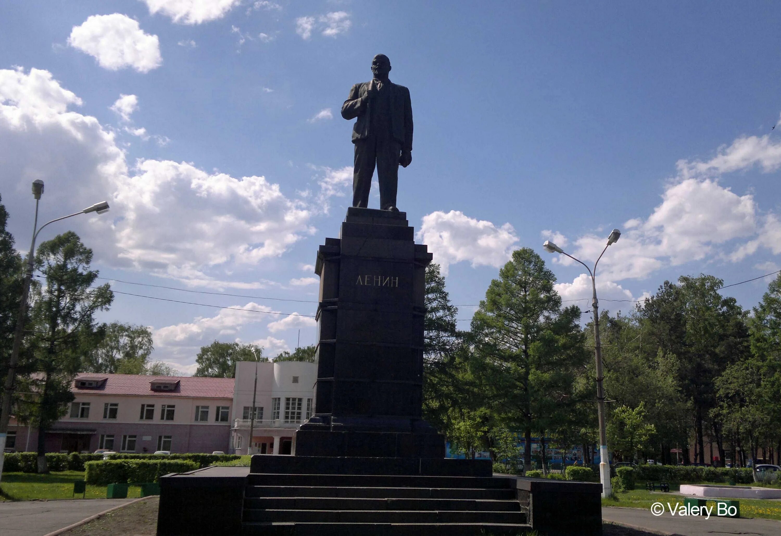 Набережная шатура. Памятники города шатура. памятники в шатуре. памятник в.и.ленину г. шатура. город шатура памятник ленину.