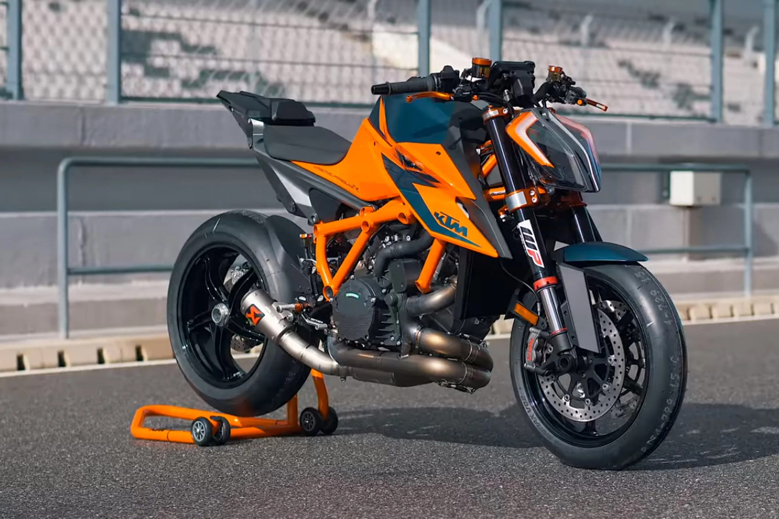 Ktm 1290 super duke r. Ktm super duke 1290 2025. ktm 1290 super duke r 2025. ктм 1290 super duke.