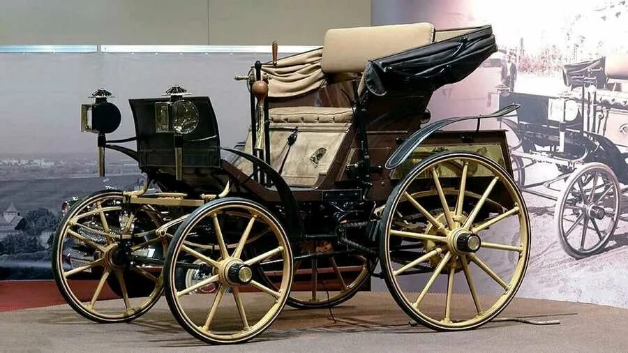 Первый российский автомобиль 1896 года. Первый русский а. Первый русский а. Первый русский автомобиль 1896. Первый русский а.