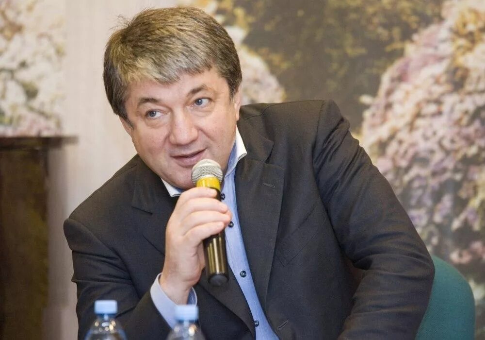 Р курбанов. Ризван даниялович курбанов. депутат госдумы курбанов ризван. депутат ризван курбанов помощник.