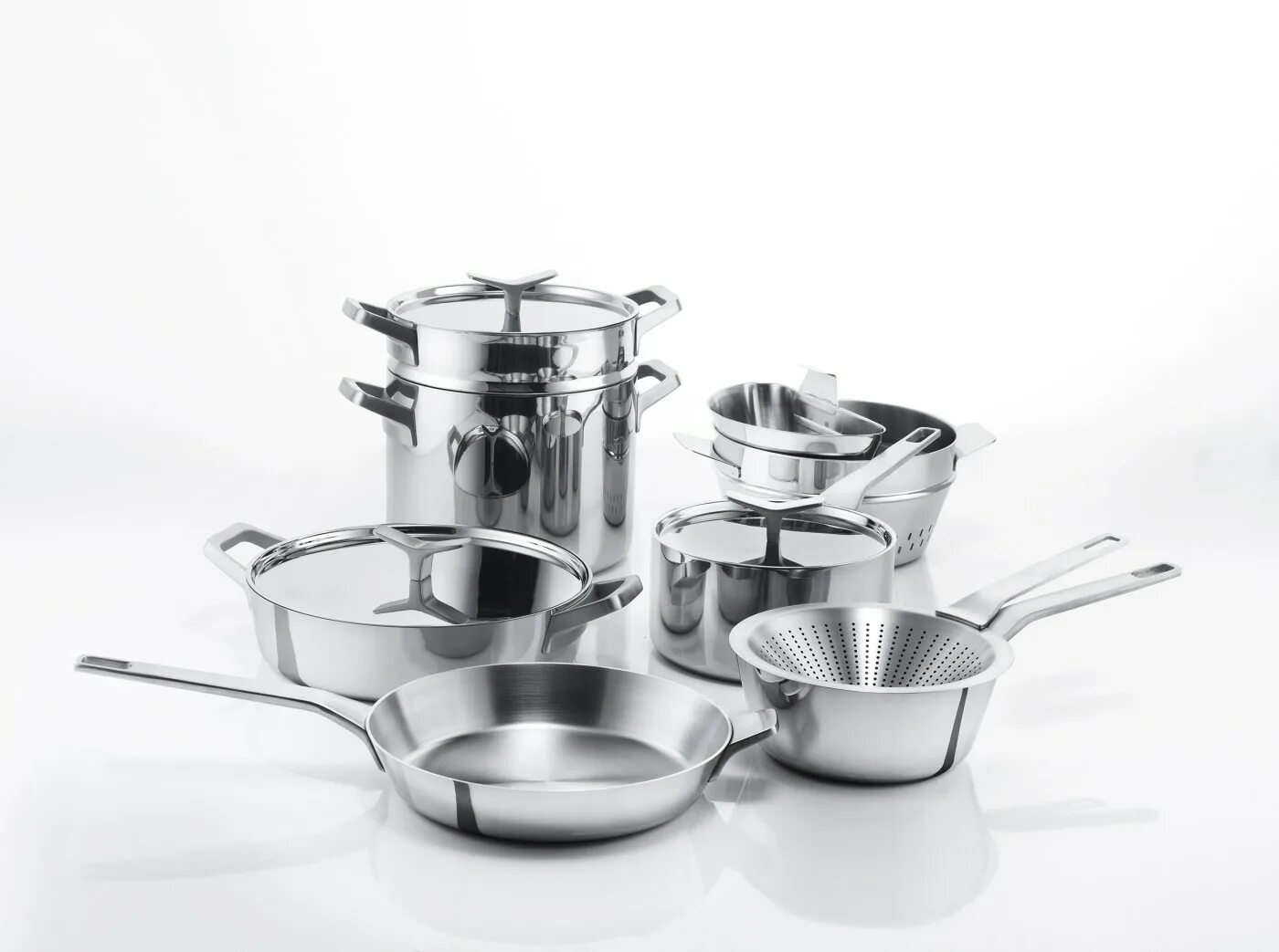 Infinite chef. Сковорода electrolux infinite chef. сковорода electrolux e9kl. e3ss набор кастрюль electrolux. набор кастрюль и сковородка электролюкс.