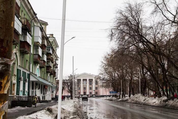 Город полевской улица достоевского. Полевской свердловская область площадь. Коммунистическая 2 полевской. Г полевской улицы. Полевской площадь ленина.