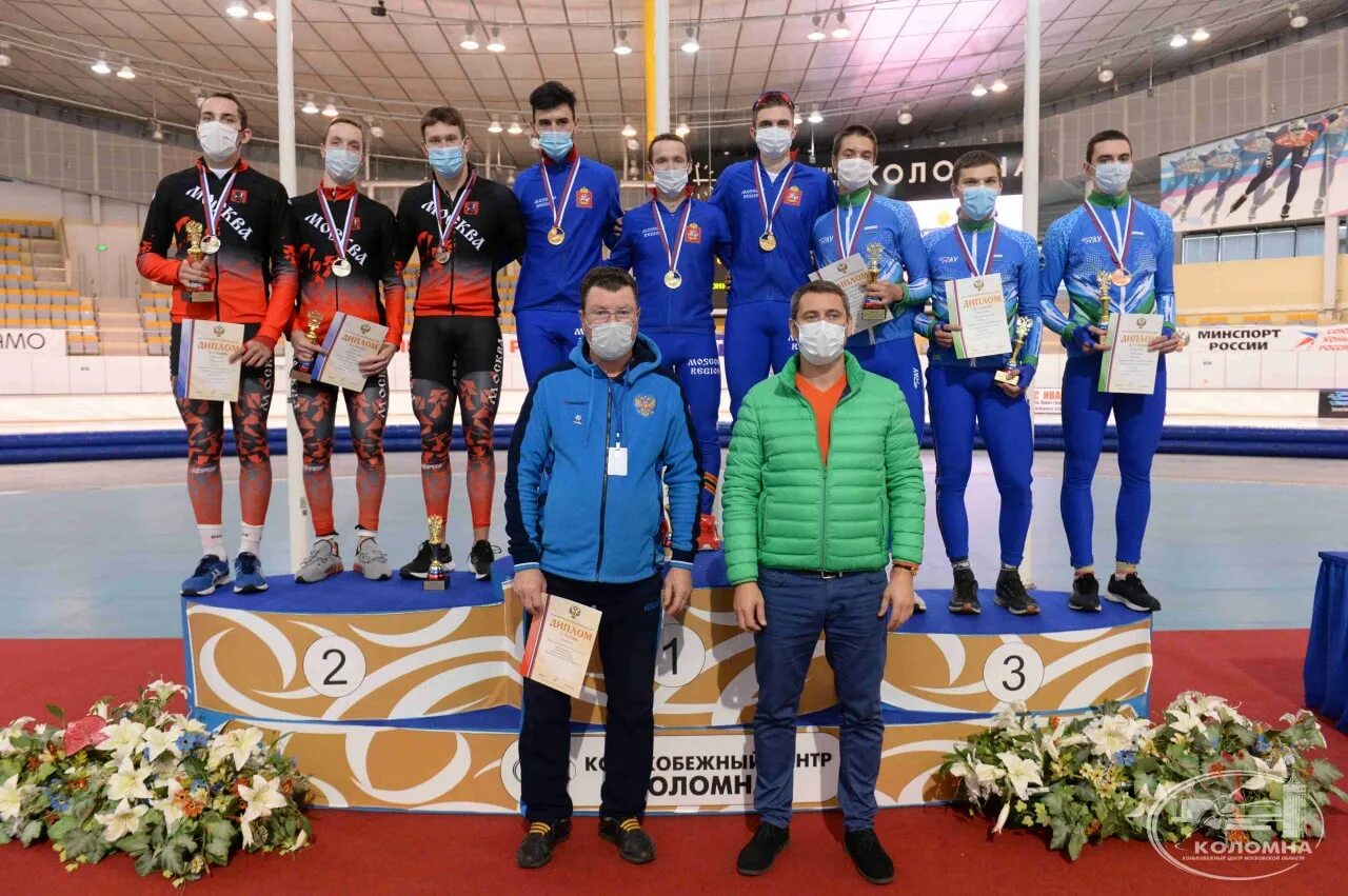 Новости спорта на сегодня в мире. Конькобежный спорт чемпионат россии. чемпионат по конькобежному спорту. спортивные новости. чемпионат мира по конькобежному спорту коломна 2016.
