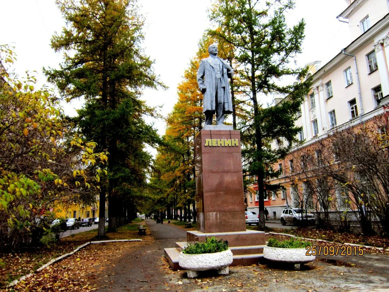 Сайт североуральского городского. Североуральск площадь. Североуральск достопримечательности. Достопримечательности города Североуральска. Североуральск площадь города.