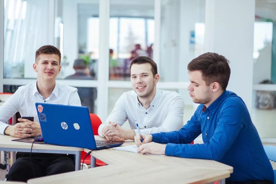 Практика для студентов it тюмень. Практика для студентов it тюмень. Элективы тюмгу. Единый день открытых дверей. Студенты в вузе.