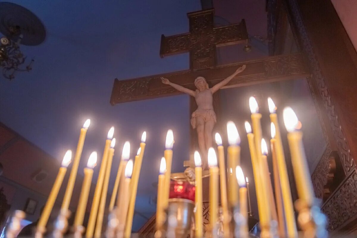 Что можно делать на страстной неделе. Страстная седмица. Страстная седмица Великая среда. Страстная неделя 2022. Страстная седмица фото.