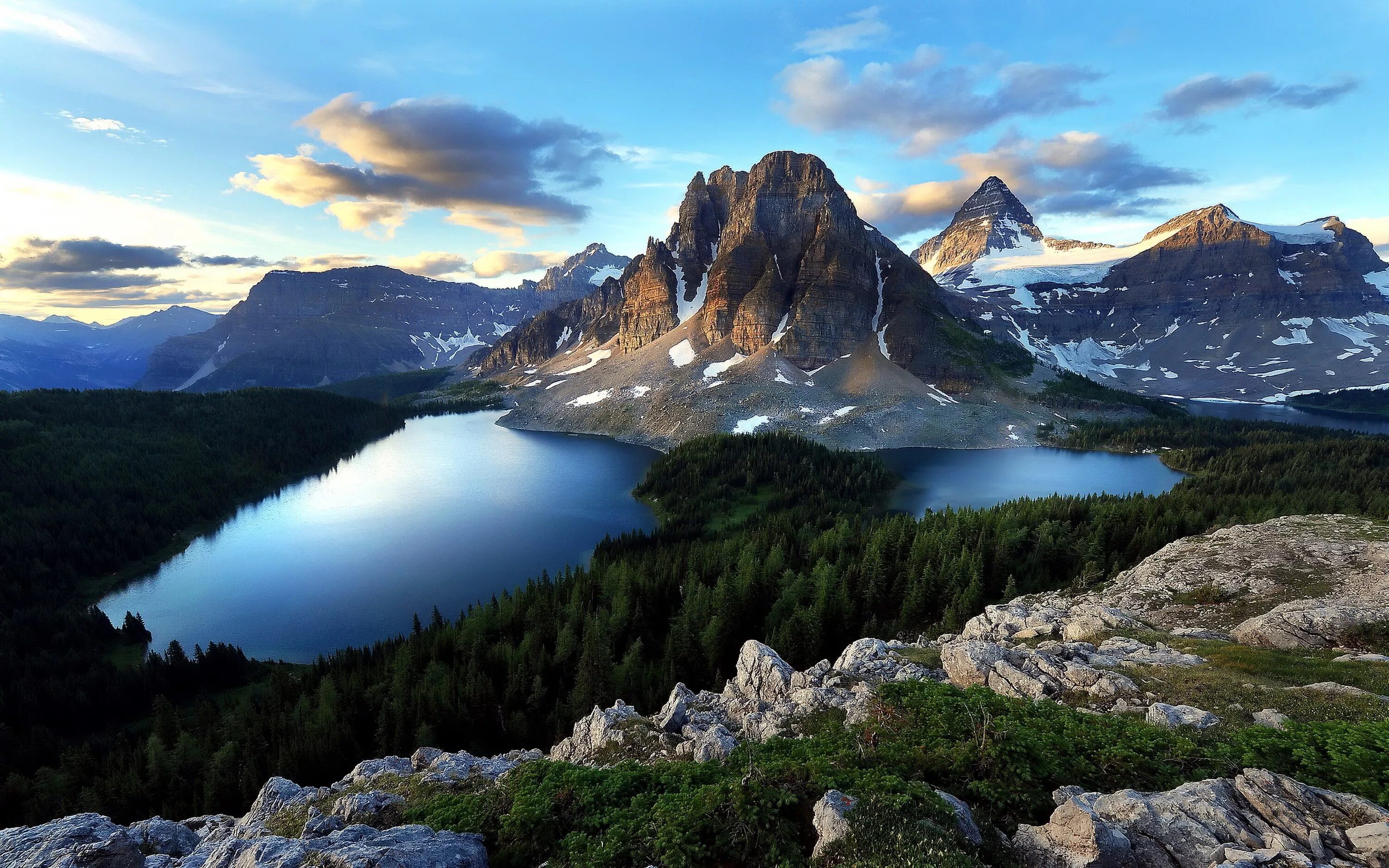 Девушка с шикарными волосами. Горный пейзаж. Нереальные пейзажи. Женские укладки. Красивейшие пейзажи.