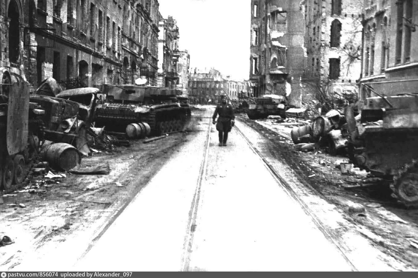 Кенигсберг взят год. Кенигсберг операция 1945. Калининград после войны 1945 год. Штурм Кёнигсберга в 1945 году. Калининград 1941 год.