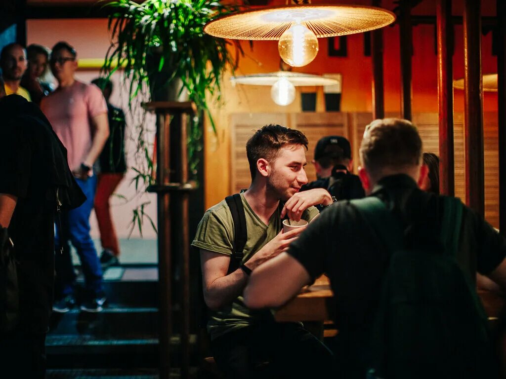 Кафе оптимист москва. Оптимист ресторан екатеринбург. Бар оптимист. Бар оптимист. Оптимист кафе.