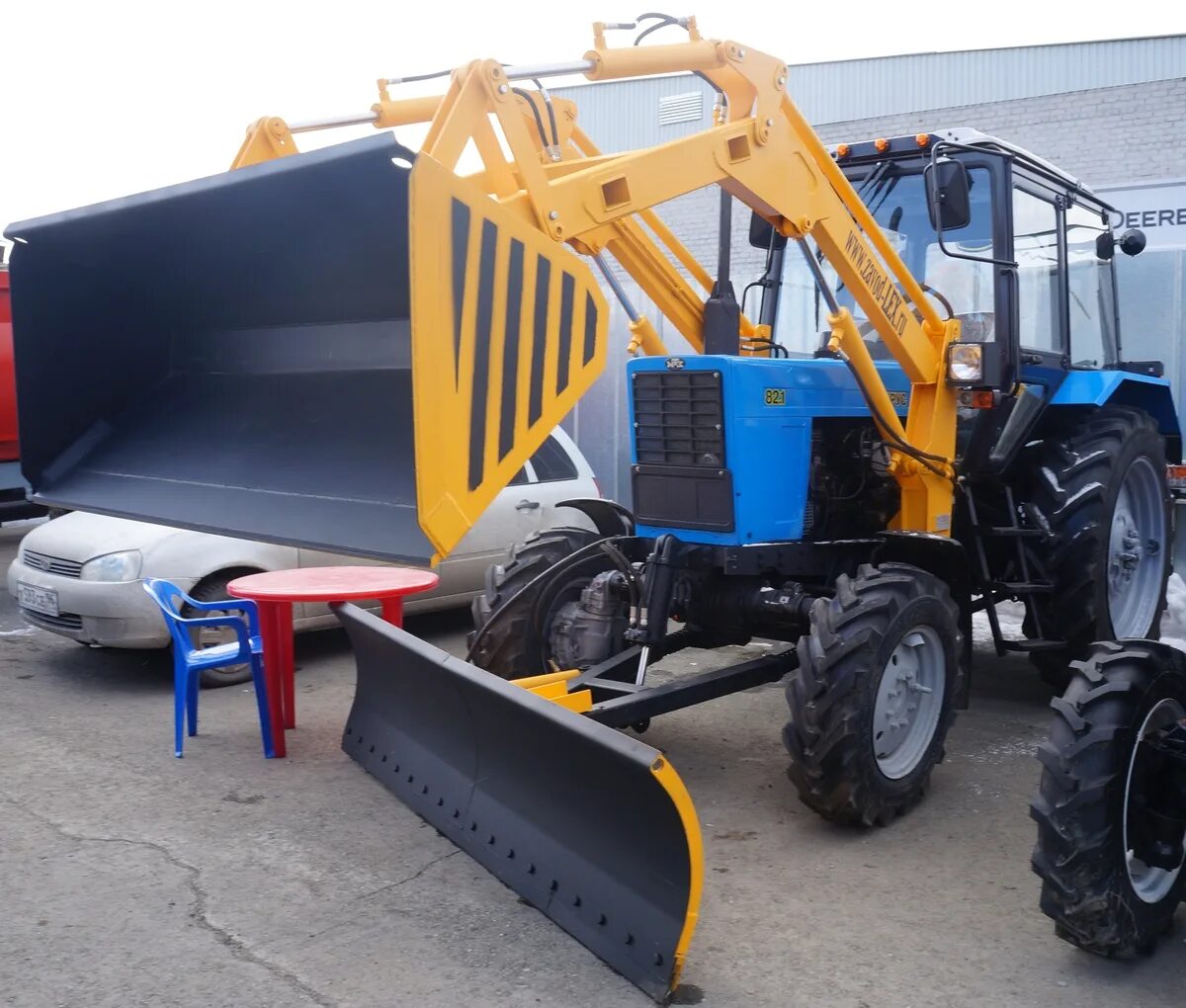 Мтз-82. 1 на кун. Трактор мтз 82 с куном. Погрузчик metal fach t229. Погрузчик аграмак мкду 82.