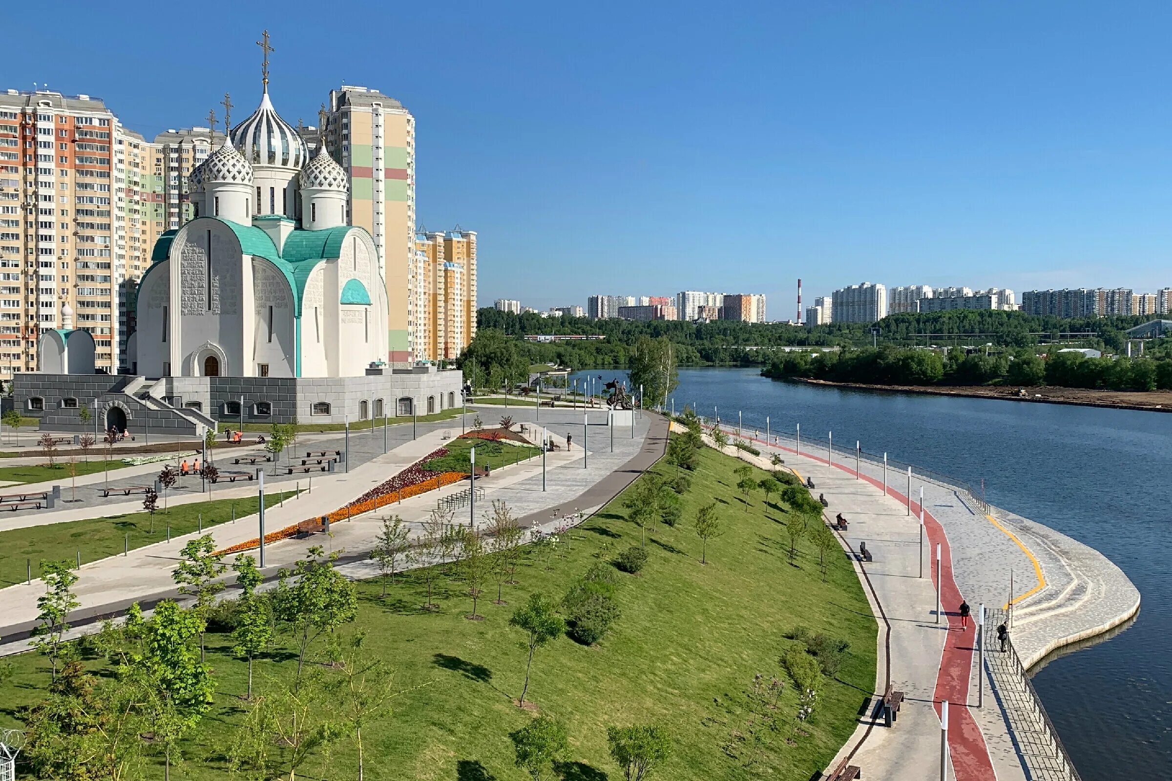 Красногорск это подмосковье. Павшинская Пойма Церковь.