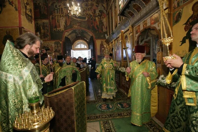 скит саввино-сторожевского монастыря отец феодосий. игумены саввино сторожевского монастыря. игумен феодосий чинадель. игумен саввино-сторожевского монастыря. братия саввино сторожевского монастыря.