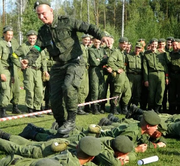 Группа помощи военным. Военный психолог приколы. Рота подъем. Казань помощь военным.