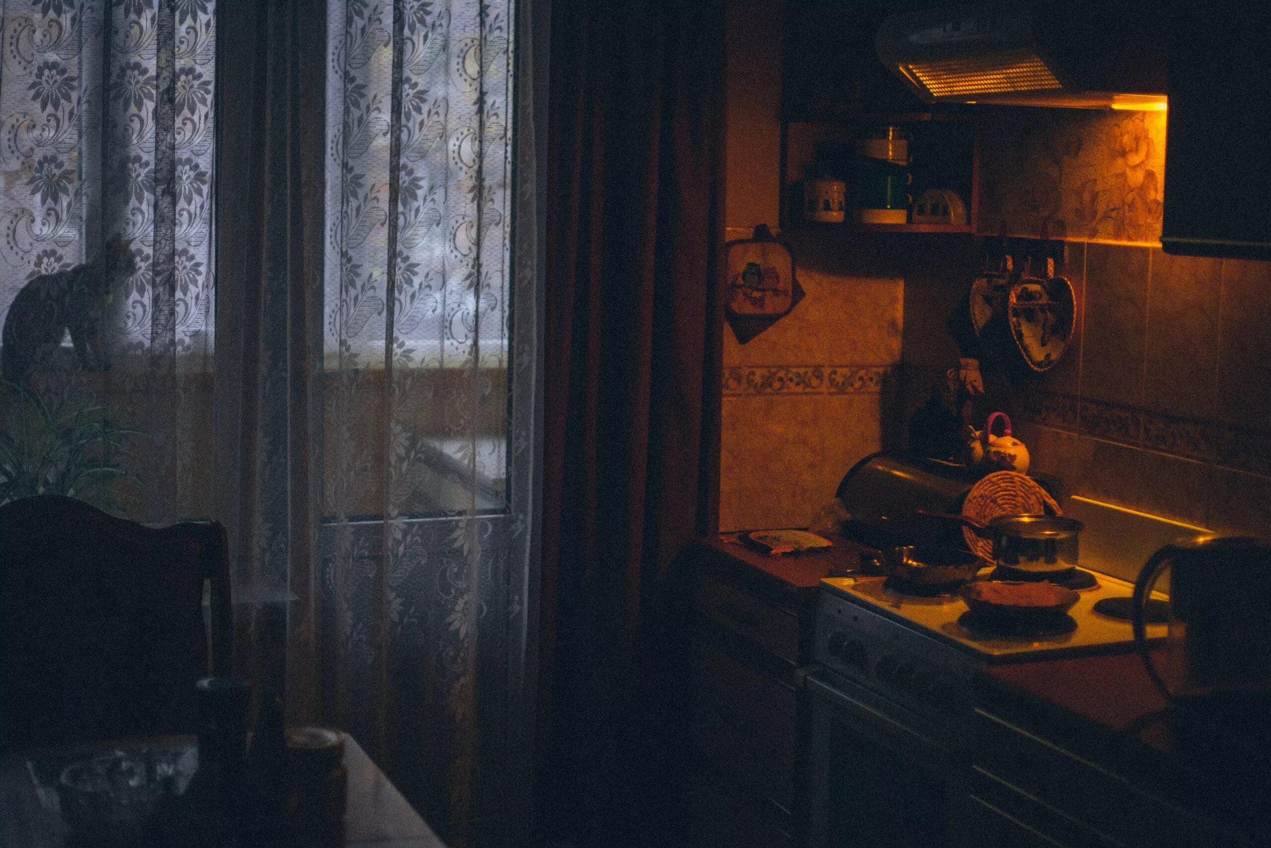 Грустную кухню