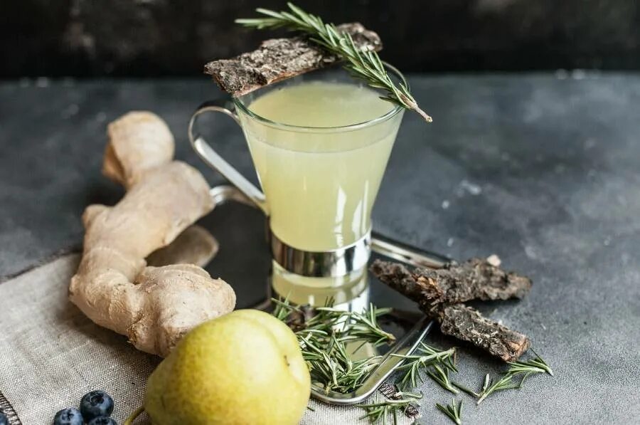 Куркумин для похудения. Чай с медом. Крапива двудомная отвар. Горячие напитки от простуды. Напиток полезные свойства.