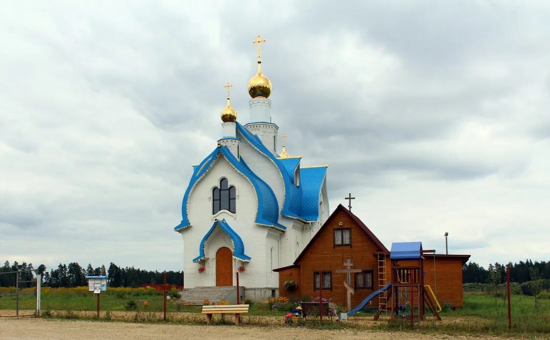 Деревня воря богородское. Воря богородское храм покрова. воря богородское церковь покрова богородицы. церковь воре богородское.