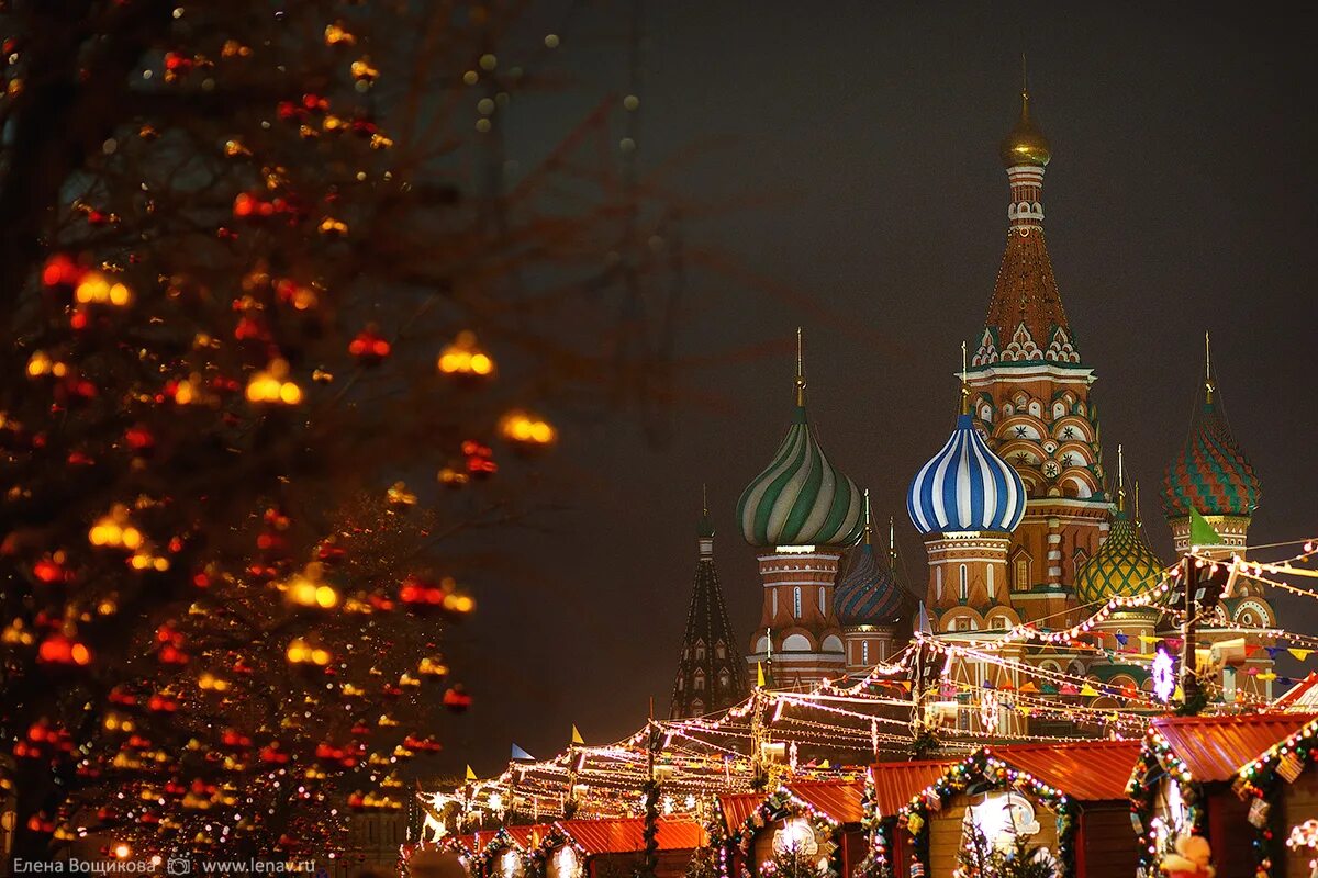 дискавери москва новый год. москва новый год панорама. новый год в москве. новогодняя москва. новый год в москве все включено.