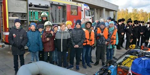 Выставка пожарно спасательной службы
