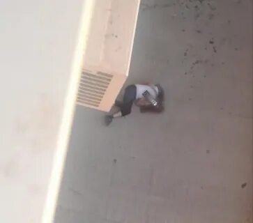 Астрахань девочка упала