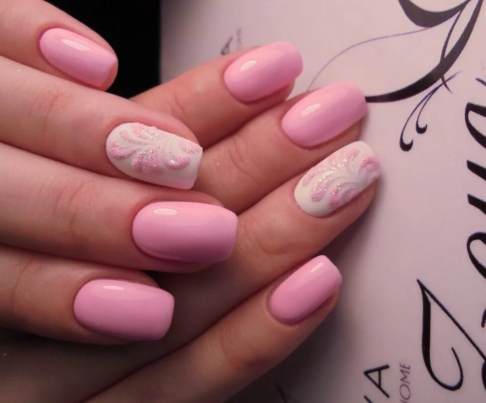 Розовый цвет в интерьере. Розовый маникюр. Красивый розовый маникюр. Розовые стены в спальне. Спальня в розовых тонах.