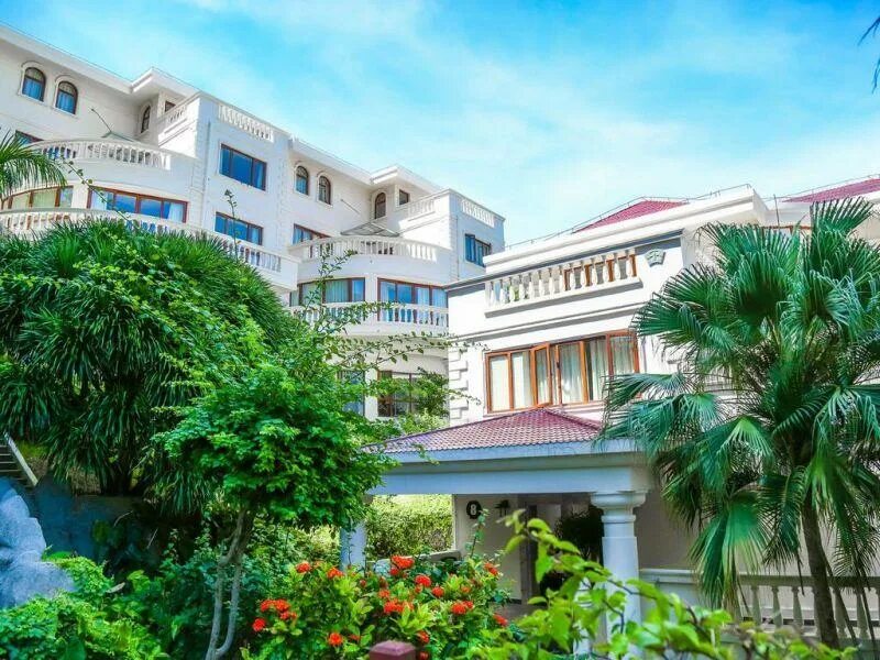Yuhuayuan hotel 4. Meilun seaview hotel вэйхай. Yuhuayuan sea view hotel 4*. Sanya yuhuayuan seaview hotel 4 китай хайнань. Yuhuayuan hotel 4.