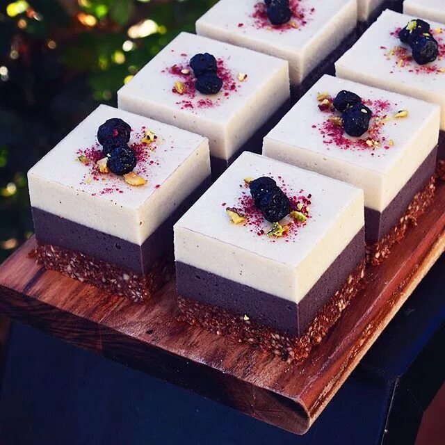 Магнитный пазл 27x18см."Petits fours, классические кондитерские, кондитерская" н