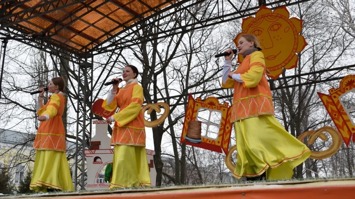 Динамо воронеж масленица. Масленица мероприятия Воронеж. Последний день Масленицы. Масленица в Воронеже фото.