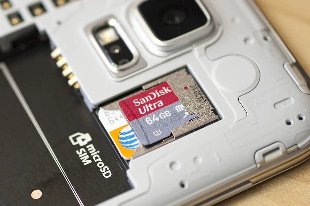 Поставить карту памяти. Samsung s5 сим карта. Samsung Galaxy s5 Duos слота для карты памяти. Самсунг галакси s6 SD карта. Смартфон самсунг галакси слот карта памяти.