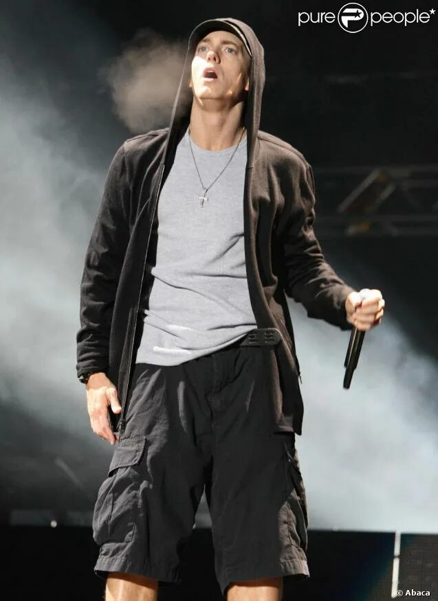 Snoop dogg eminem dr dre fly high. Дре и Эминем. Eminem Snoop Dogg. Eminem Sweatsuits. Eminem outfit.