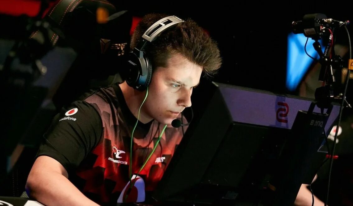 Frozen cs 2. Frozen игрок cs go. игрок mouz cs go. frozen киберспортсмен. давид frozen чернянский.