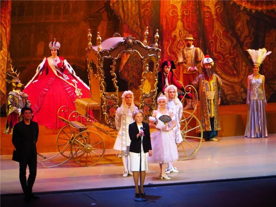 следующий год театра. год театра. театральная афиша. 10 лет театру. всемирный день театра афиша.