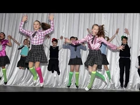 Видео детский танец звезд. Танец для детей мы маленькие звезды. просто просто мы маленькие звезды танец. детский танец мы маленькие дети. мы маленькие звезды флешмоб в детском саду.
