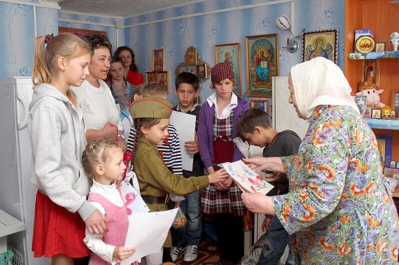 Дом милосердия новосибирск ереванская. Митрополии рпц. Дом милосердия спб. Ивановский дом милосердия в красносельском районе. Столовая для бездомных.