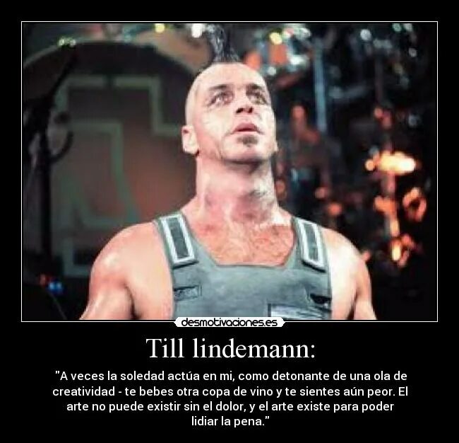 Lindemann sport перевод. Тилль Линдеманн лысый. Тилль Линдеманн лысый с ирокезом. Линдерман лысый. Линдеман качели Тилль Линдеманн.