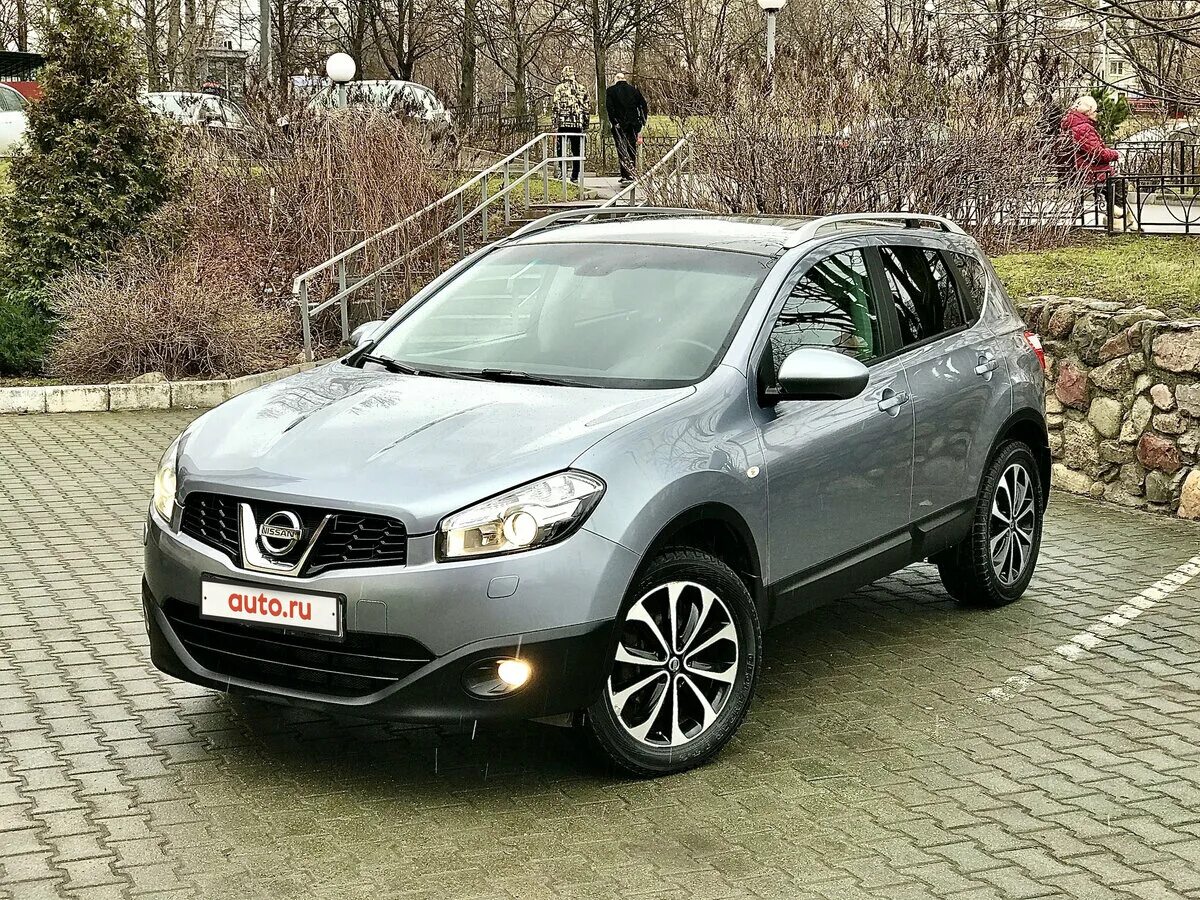 Купить кашкай 1.6 механика. Nissan Qashqai 2013. Nissan Qashqai 2010 2.0. Nissan Qashqai 2012. Nissan Qashqai +2 2011.