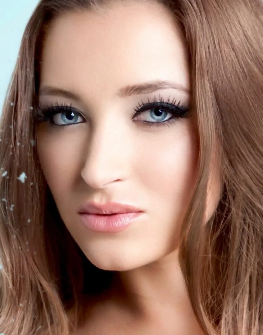 Дэнни ди 2021. Галатасарай фенербахче суперкубок. Martin danielle певец. Дани даниелс 2001. Дани алвес с женой.