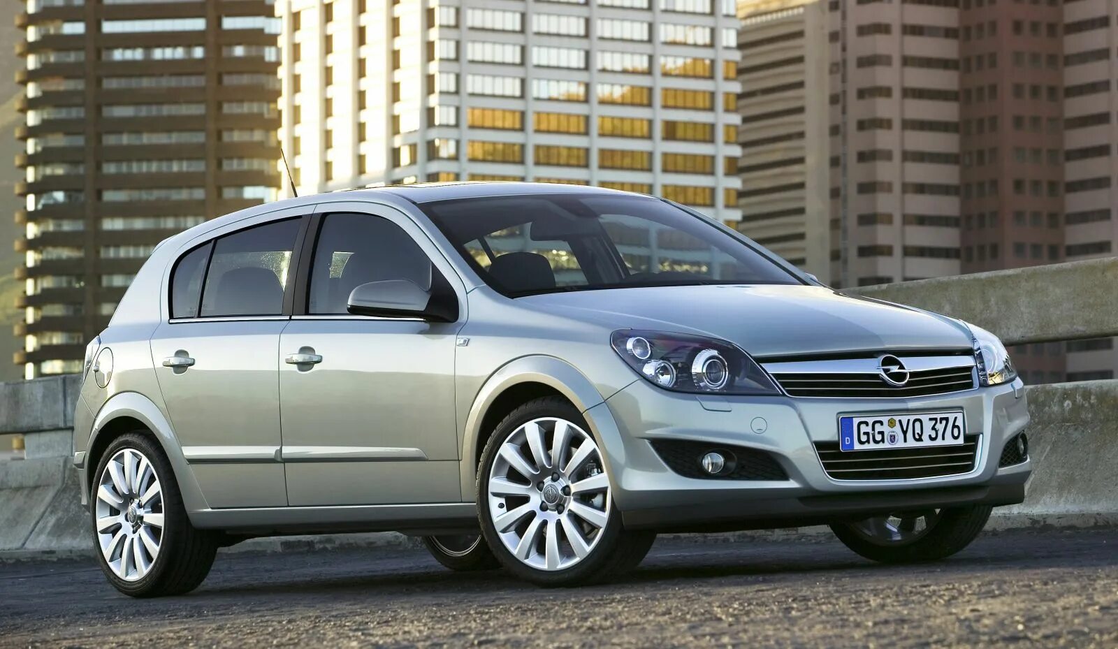 Opel Astra 2007. Opel Astra 1.8.