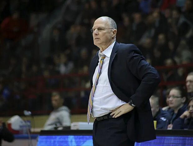 Индзаги тренер сейчас. Кристаллик саратов команда по хоккею. Тренер 2000. Тренер 2000. Тренер 2000.