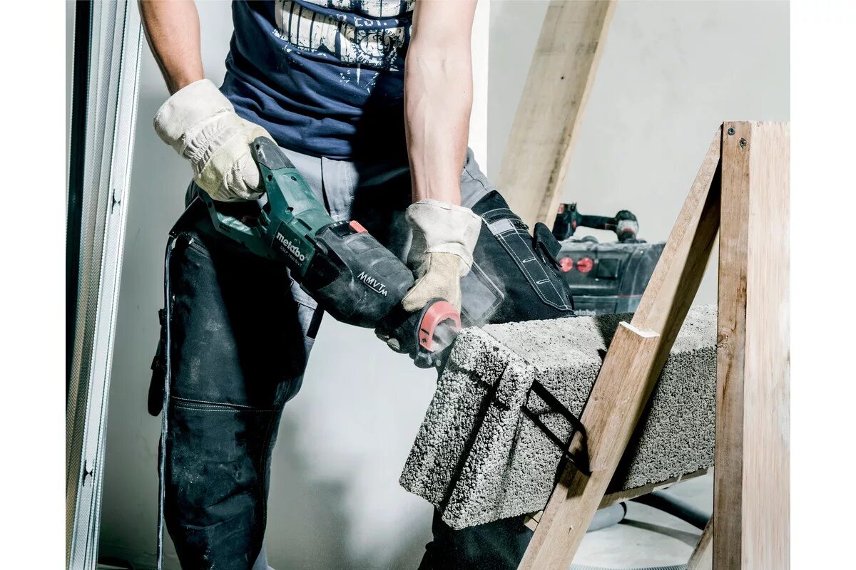 Metabo SSEP 1400 Mvt. Пила Metabo SSEP 1400 Mvt. Сабельная пила Abeden. Сабельная электропила для пеноблока. Сабельная пила 1400