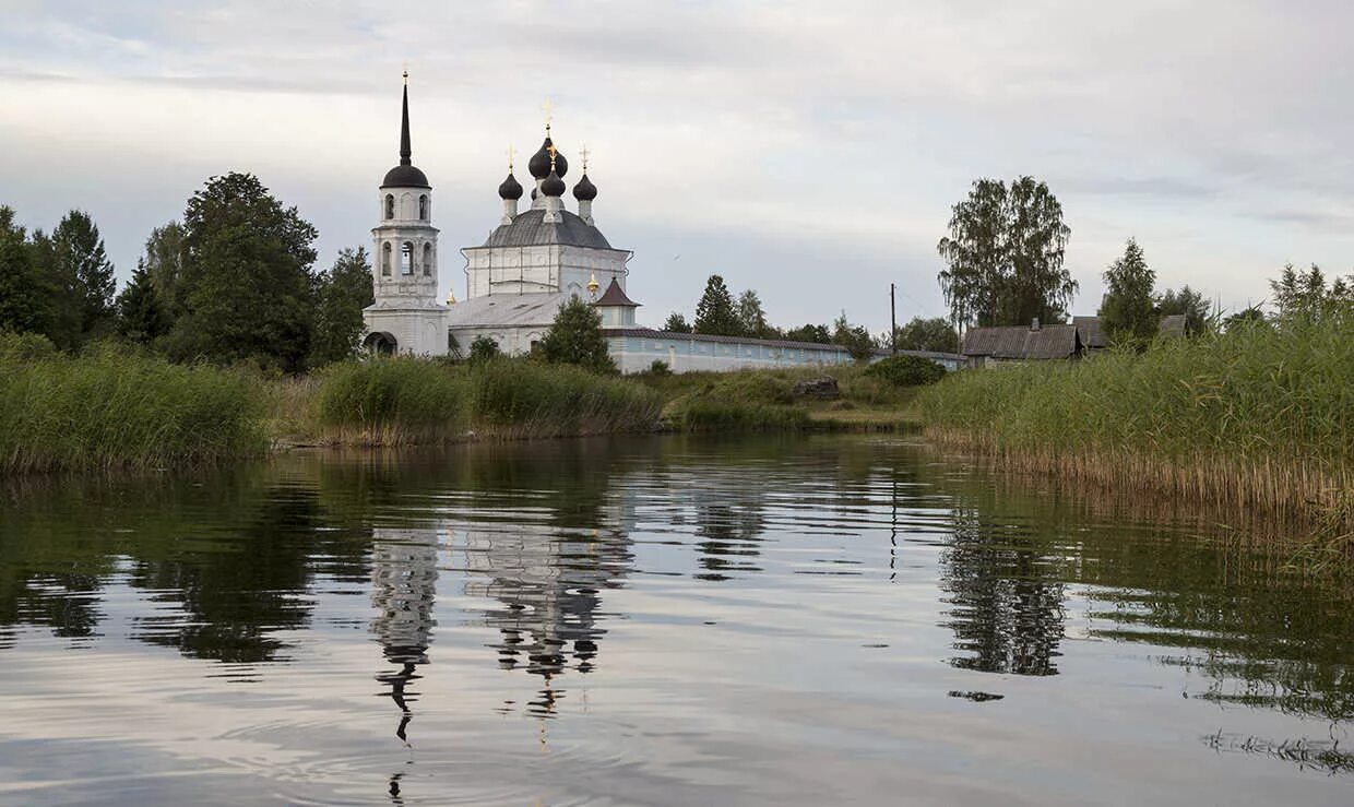 Кравотынь Селигер Церковь. Вологда храмы на реке. Кравотынь Осташковский район. Река Вологда Церковь. В старой церквушке у озера